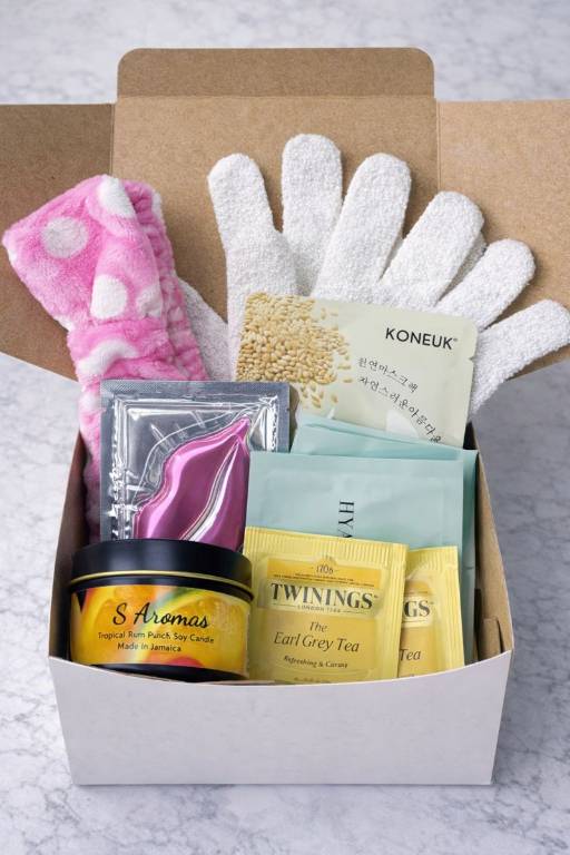 Relax & Glow Selfcare Kit